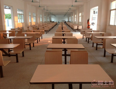 【富方辦公家具珠海餐桌椅臺(tái)辦公家具工廠家價(jià)直銷(xiāo)玻璃鋼曲木飯食堂肯德基餐桌椅】金灣區(qū)富方家具銷(xiāo)售部 - 產(chǎn)品庫(kù)